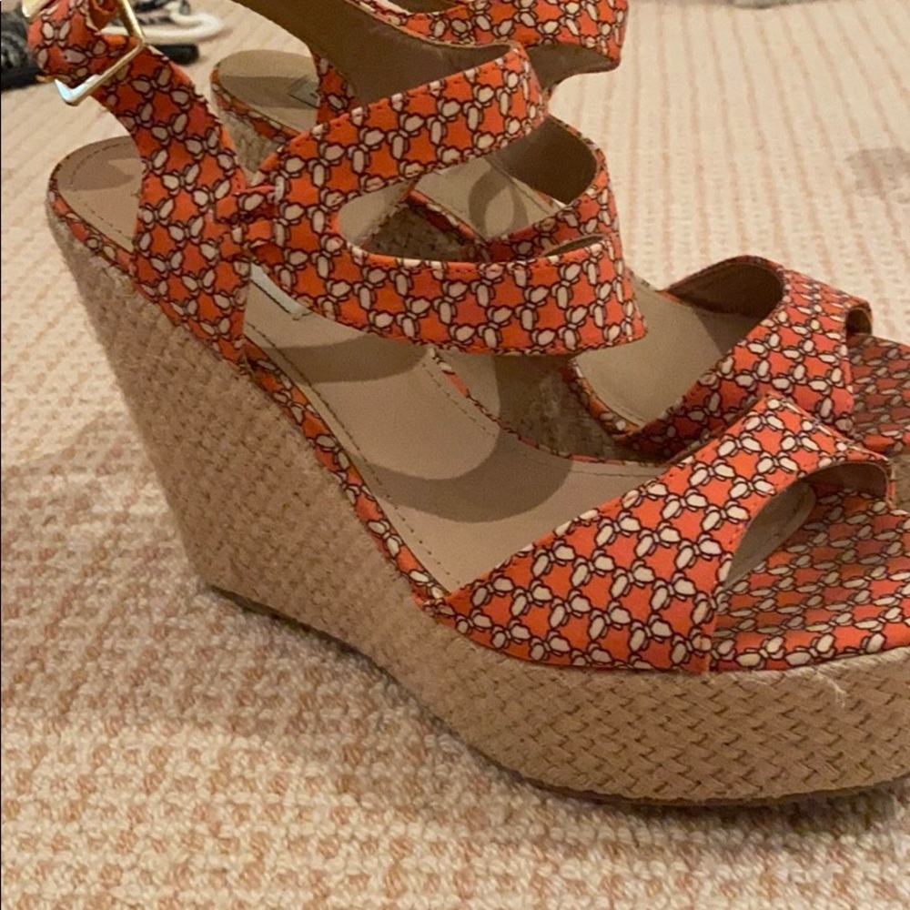 Steve Madden patterned wedges